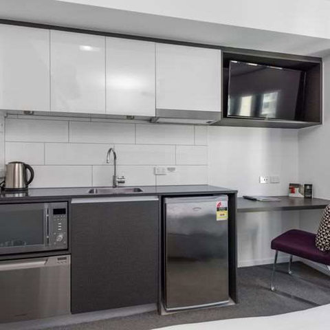 H on Mitchell Apartment Hotel - Accommodation in Brisbane 1