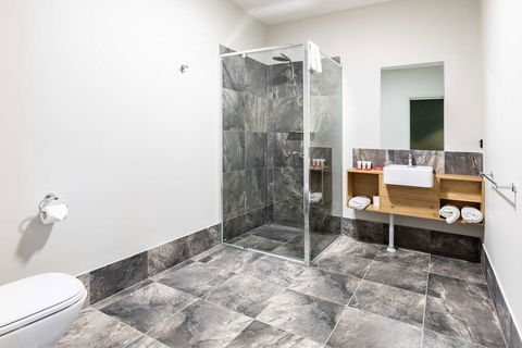 Nightcap at Commercial Hotel - Accommodation in Brisbane 2