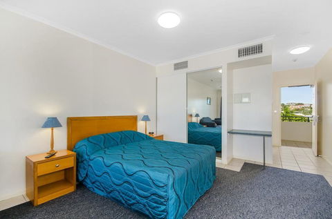 Madison Ocean Breeze - Accommodation in Brisbane 1