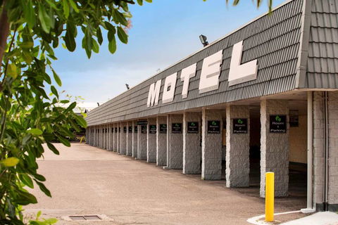 Dalrymple Motel - Accommodation in Brisbane 0
