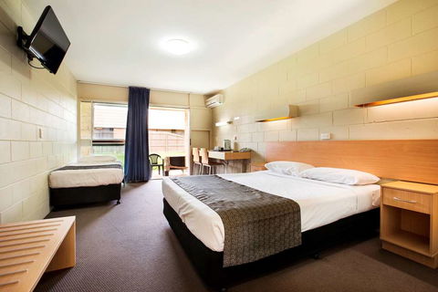 Dalrymple Motel - Accommodation in Brisbane 2
