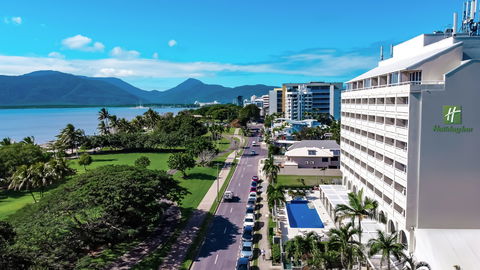 Holiday Inn Cairns Harbourside - Accommodation in Brisbane 0