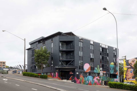 Hotel Hacienda - Accommodation in Brisbane 0