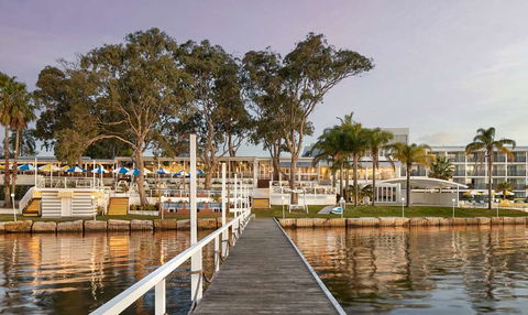 The Beachcomber Hotel & Resort - Accommodation in Brisbane 0