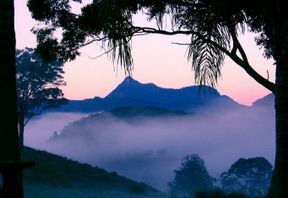 Hillcrest Mountain View Retreat - Accommodation in Brisbane 1