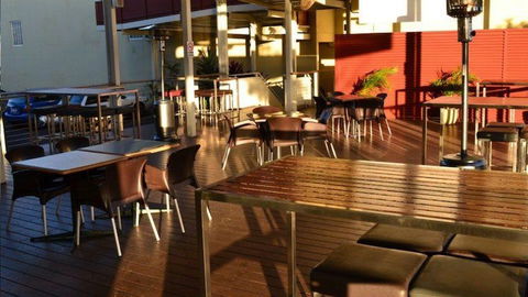 Isa Hotel - Accommodation in Brisbane 1