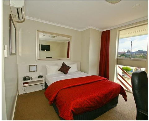 Isa Hotel - Accommodation in Brisbane 4