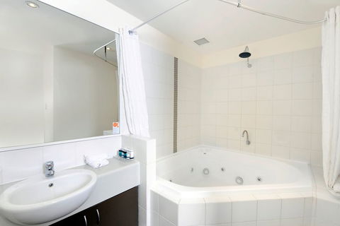 Assured Ascot Quays Apartment Hotel - Accommodation in Brisbane 7
