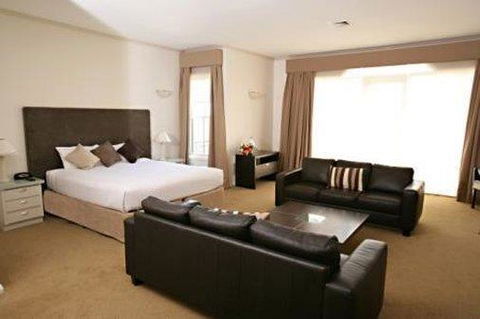 Beau Monde International - Accommodation in Brisbane 7