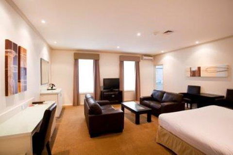 Beau Monde International - Accommodation in Brisbane 8