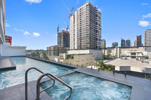 Arise Ivy And Eve - Accommodation in Brisbane 1