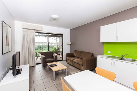 Majestic Oasis Apartments - Accommodation in Brisbane 2