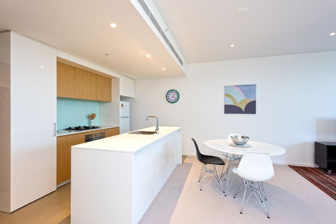 Astra Apartments MacQuarie Park - Accommodation in Brisbane 2