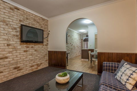 Highlander Motor Inn - Accommodation in Brisbane 1