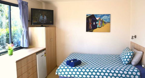 Vitrinite Village Of Middlemount - Accommodation in Brisbane 4