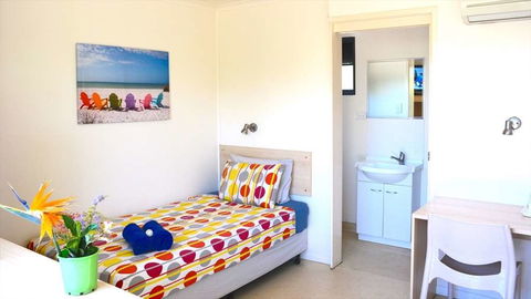 Vitrinite Village Of Middlemount - Accommodation in Brisbane 5