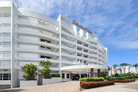 DoubleTree by Hilton Cairns - Accommodation in Brisbane 0