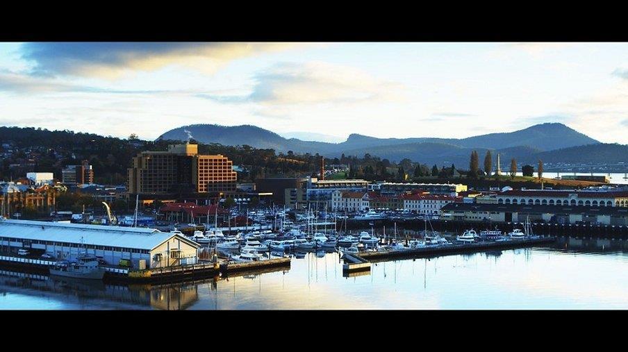 Hobart ACT Accommodation in Brisbane