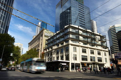 City Edge East Melbourne Serviced Apartm - Accommodation in Brisbane 0