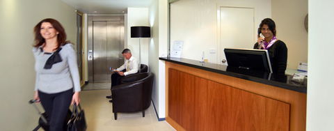 City Edge East Melbourne Serviced Apartm - Accommodation in Brisbane 1