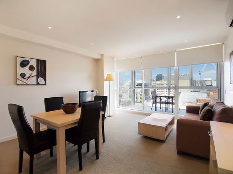 IStay Precinct - Accommodation in Brisbane 2