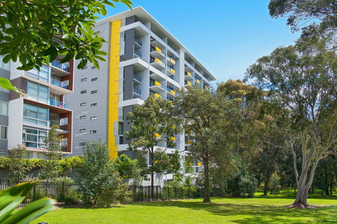 Astra Apartments MacQuarie Park - Accommodation in Brisbane 0
