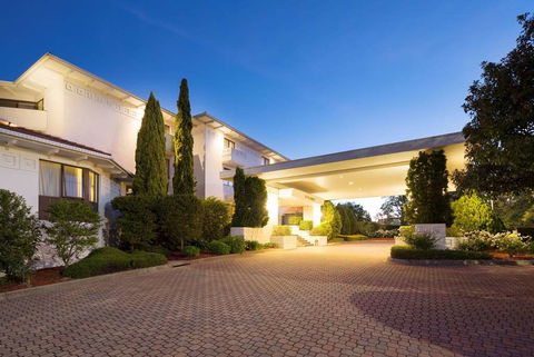 Ramada By Wyndham Diplomat Canberra - Accommodation in Brisbane 1