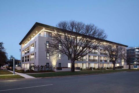 Knightsbridge Canberra - Accommodation in Brisbane 0