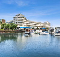Shangri-La Hotel The Marina - Accommodation in Brisbane