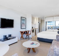 Meriton Suites Broadbeach - Accommodation in Brisbane