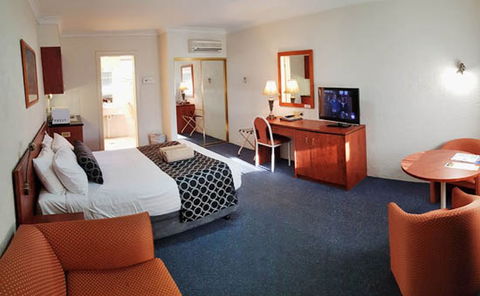 Amber Court Motor Inn - Accommodation in Brisbane 1