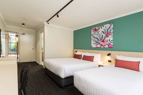 NIghtcap at Balaclava Hotel - Accommodation in Brisbane 2