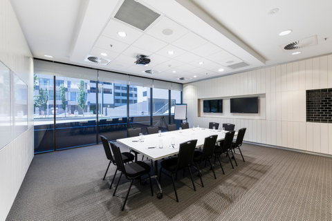 Abode Woden - Accommodation in Brisbane 11