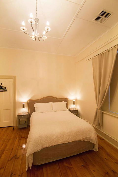 Wellington Courthouse - Accommodation in Brisbane 1
