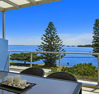 Lakeside Waterfront Apartment 18 The Entrance - Accommodation in Brisbane