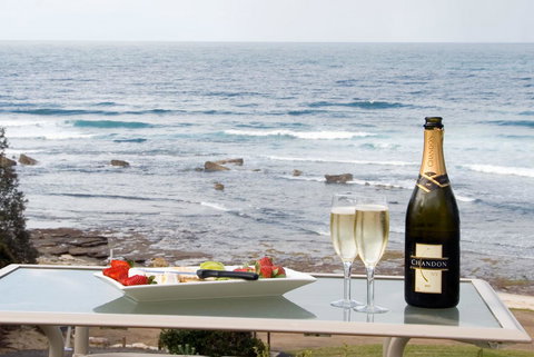 Mollymook Beach Waterfront - Accommodation in Brisbane 9