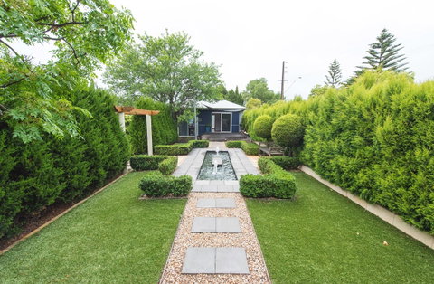 S T U D I O 22 Peaceful Retreat With Garden Views - Accommodation in Brisbane 5