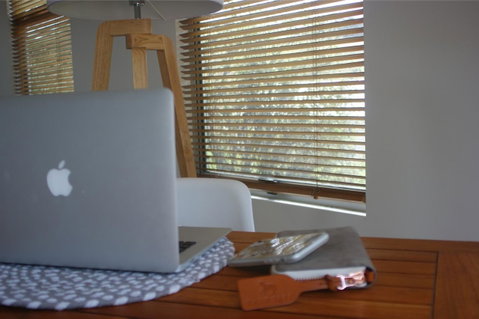 S T U D I O 22 Peaceful Retreat With Garden Views - Accommodation in Brisbane 14