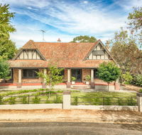 The Tudor House - Accommodation in Brisbane