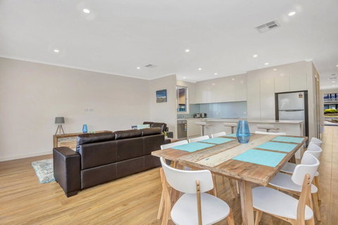 Eastern Breeze - Accommodation in Brisbane 23
