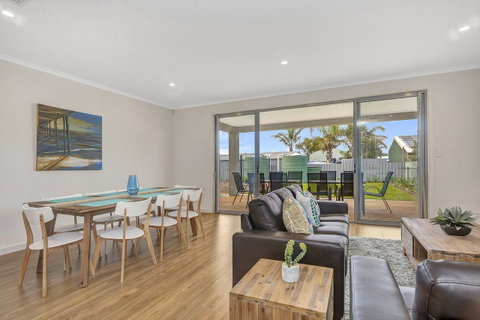Eastern Breeze - Accommodation in Brisbane 15