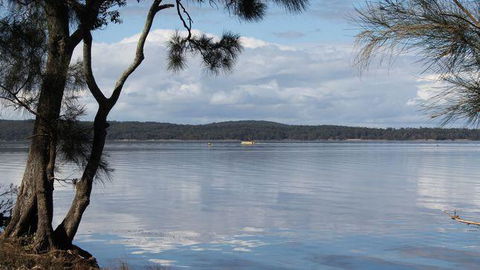 \'Point Break\' Your Waterfront Break At The Point - Accommodation in Brisbane 0