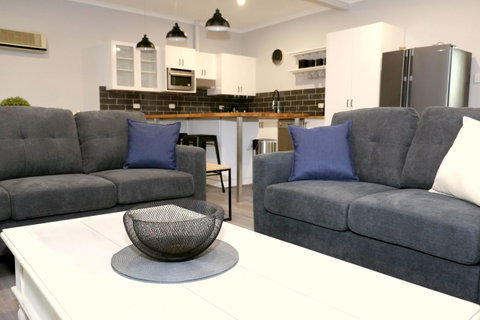The Purple Door On Seaview - Accommodation in Brisbane 8