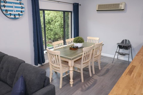 The Purple Door On Seaview - Accommodation in Brisbane 5