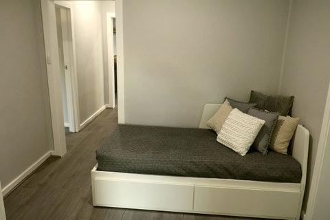 The Purple Door On Seaview - Accommodation in Brisbane 9