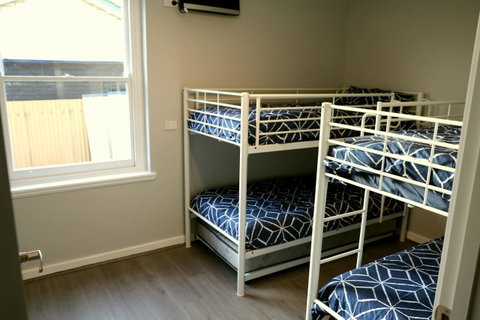 The Purple Door On Seaview - Accommodation in Brisbane 14
