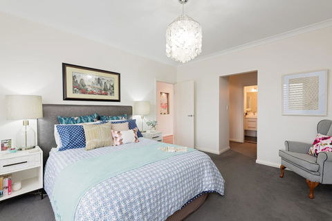 Boutique Getaway On Wright - Accommodation in Brisbane 7