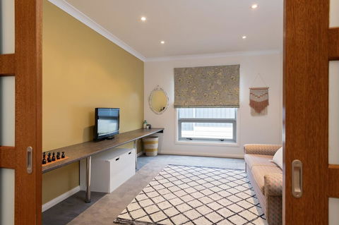 Boutique Getaway On Wright - Accommodation in Brisbane 14