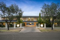 Book Wagga Wagga Accommodation Vacations Accommodation in Brisbane Accommodation in Brisbane