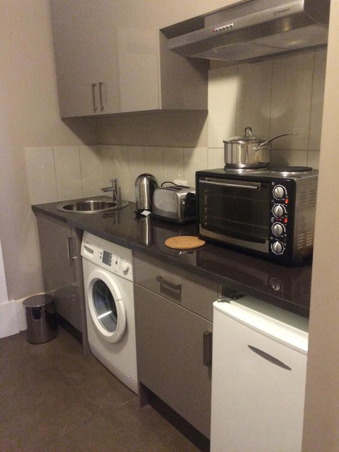 Penzance Cottage Glenelg - Accommodation in Brisbane 3